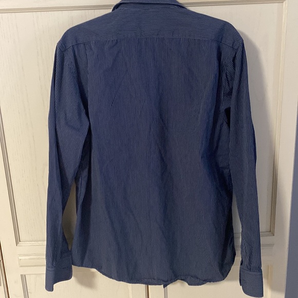 A mens blue and white striped dress shirt in large - Picture 6 of 6